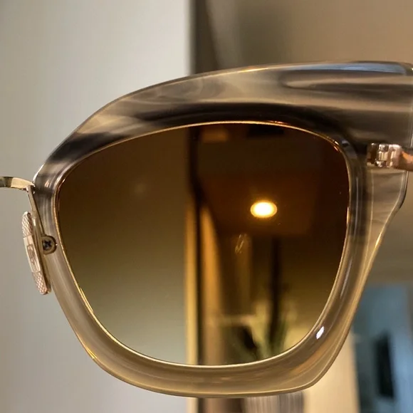 Dita Stormy Women’s Sunglasses - Picture 4 of 12